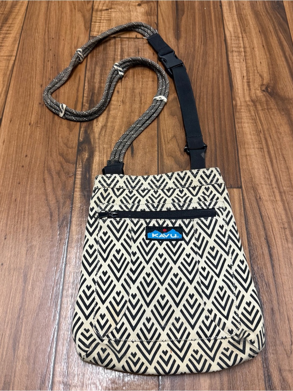 KAVU Keepalong Black & Natural Cotton Canvas Chevron Crossbody Bag